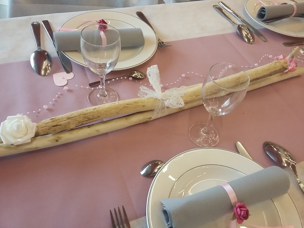 Centre De Table Bois Flotté Mariage Décoration mariage thème bois flotté, rose, blanc et gris