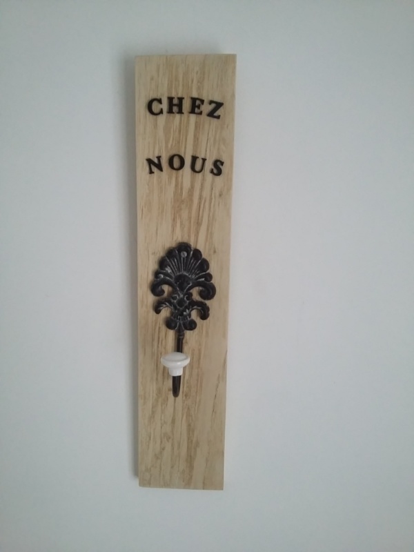 petit porte manteau ou porte serviette en bois brut