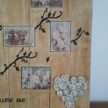 transfert de photos sur bois de palette et fleurs en tissus