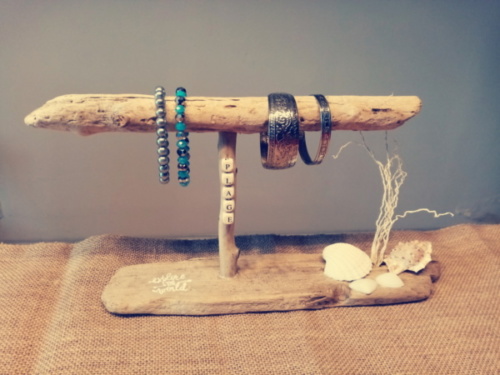 Porte bijoux en bois flotté