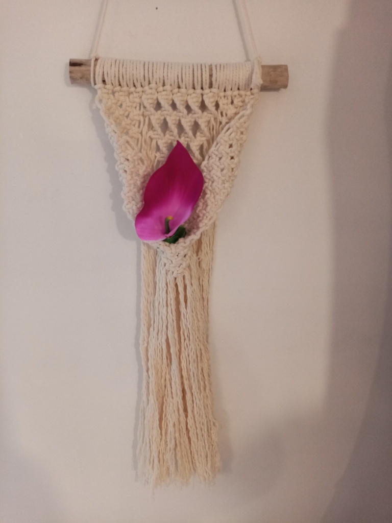 Petite suspension en macramé 100% coton