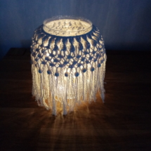 Pot en macramé 100% coton illuminé par une petite guirlande à led