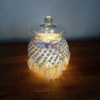 bonbonnière en macramé et petit noeud couleur mauve transparent illuminé