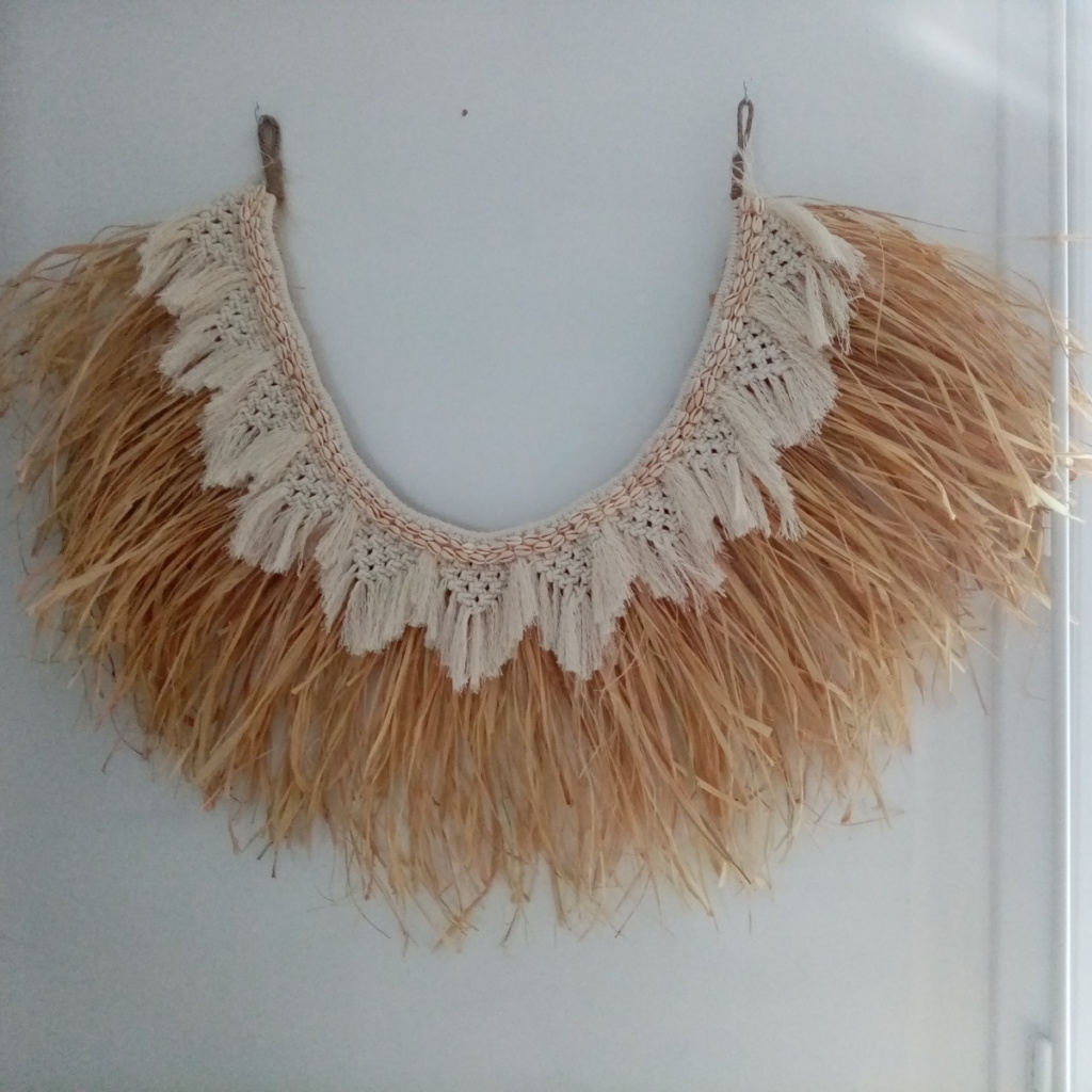 Collier bohème bali mural en raphia avec macramé et coquillages