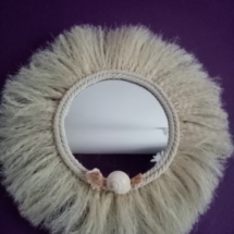 Miroir bohème bali fabriqué avec de la corde de jute et coquillage