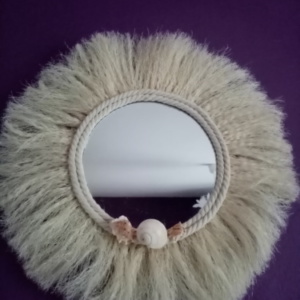 Miroir bohème bali fabriqué avec de la corde de jute et coquillage