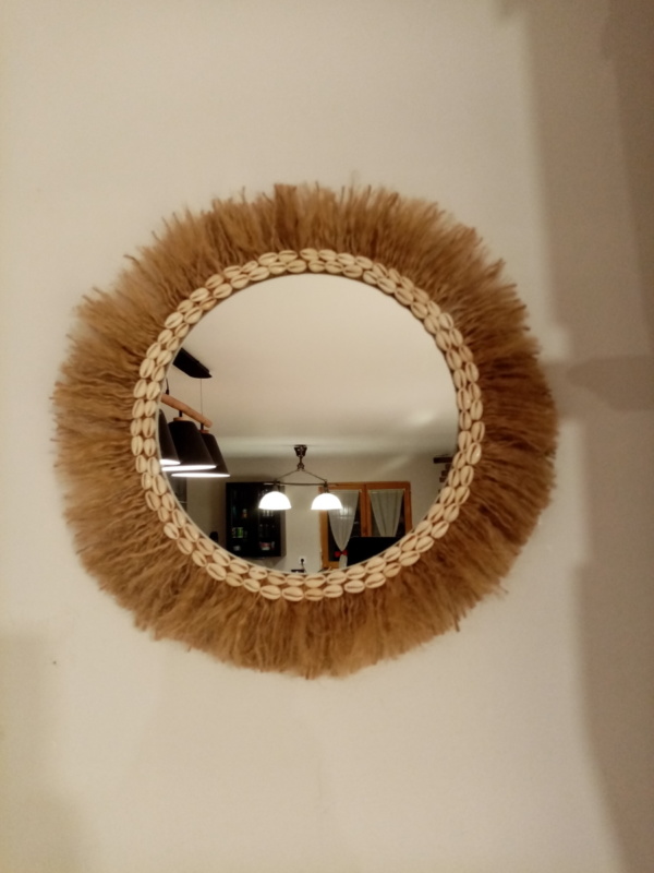 Miroir bohème bali fabriqué avec de la corde de jute et coquillage