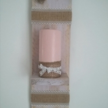 Porte bougie mural patine rose pastel avec ruban toile de jute et dentelle