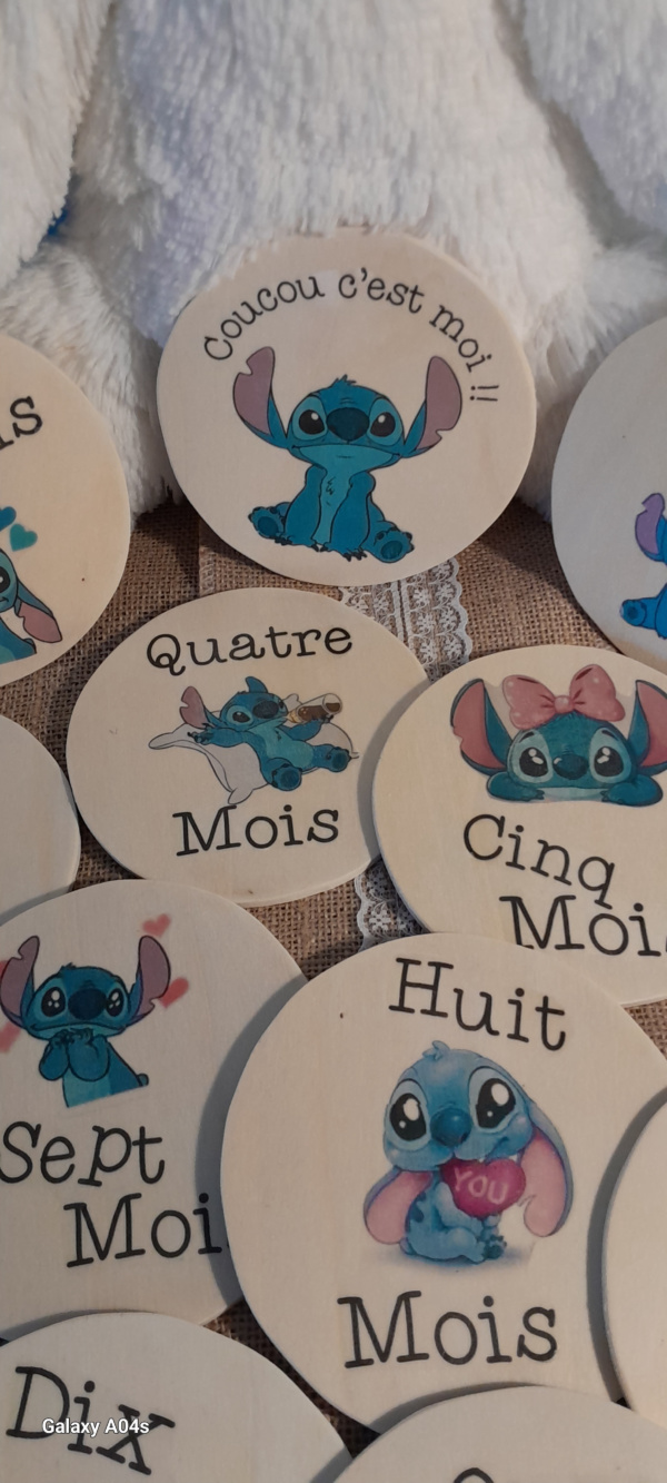 Cartes étapes anniversaire sur le thème de Stitch