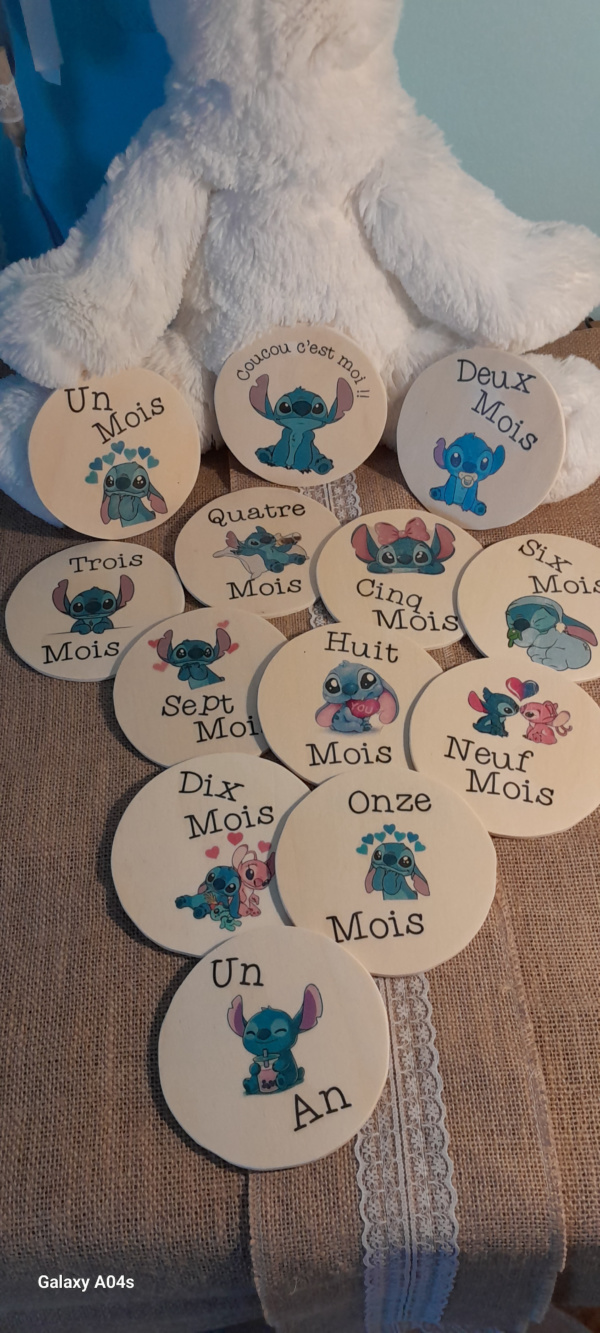 Cartes étapes anniversaire pour bébé thème stitch